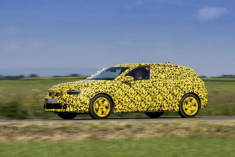  - Opel Astra (2022) | Les photos de la compacte en phase de développement