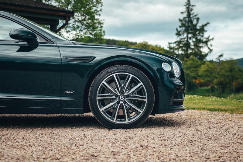 Bentley Flying Spur Hybrid (2021) | Les photos de la berline de luxe écolo