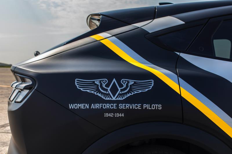  - Ford Mustang Mach-E | les photos de l'exemplaire hommage aux Women Airforce Service Pilots