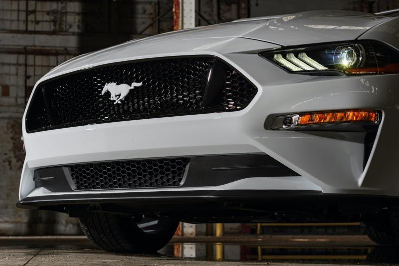  - Ford Mustang Ice White Edition (2022) | Les photos de l’édition spéciale immaculée