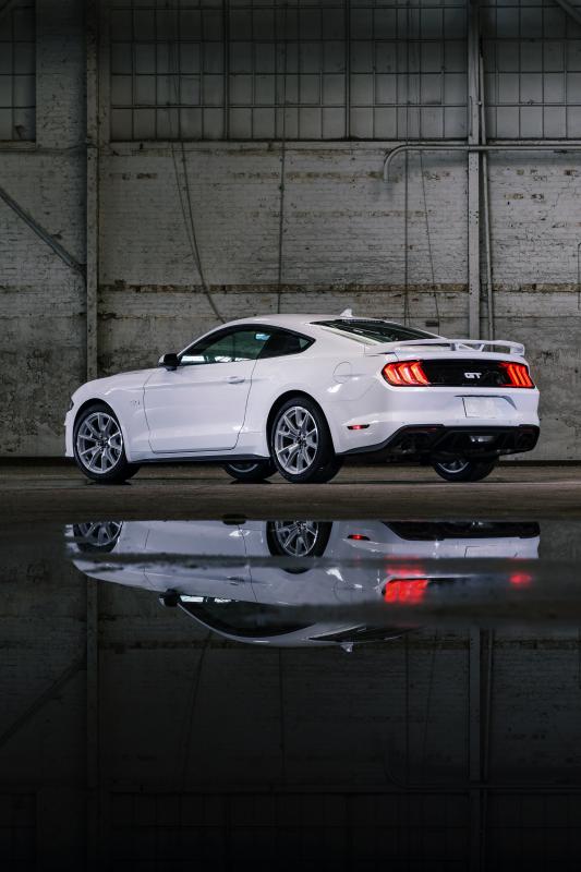 - Ford Mustang Ice White Edition (2022) | Les photos de l’édition spéciale immaculée