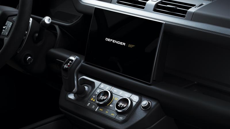  - Land Rover Defender Bond Edition (2021) | Les photos du SUV en série limitée