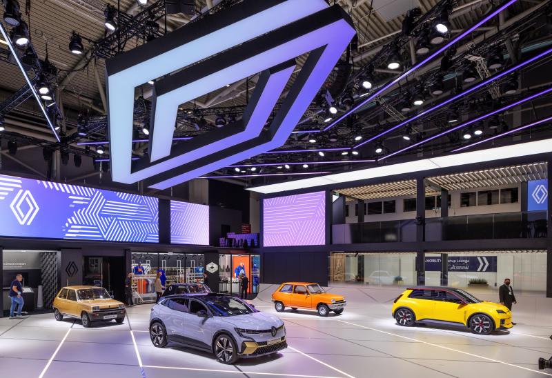  - La future Renault 5 électrique face à ses ancêtres au salon de Munich 2021