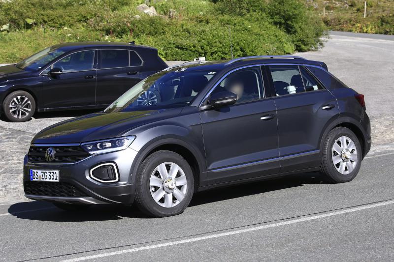  - Volkswagen T-Roc (2022) | Les spyshots du petit SUV allemand