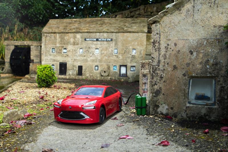 Toyota Mirai 1/10e radiocommandée | les photos de la réplique à hydrogène