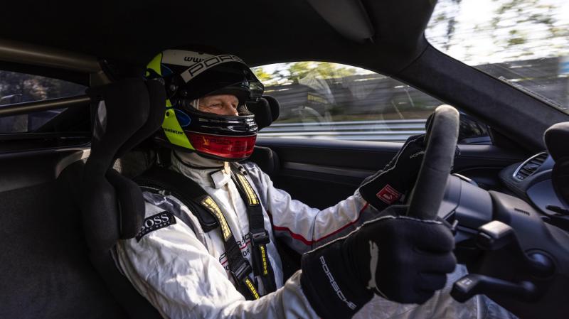 Porsche 718 Cayman GT4 RS (2022) | Les photos officielle de la sportive camouflée