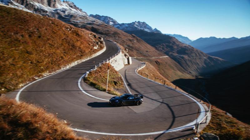 Porsche 718 Cayman GT4 RS (2022) | Les photos officielle de la sportive camouflée