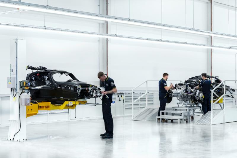 L’Aston Martin Valkyrie en production | Dans les coulisses de l’usine de Gaydon