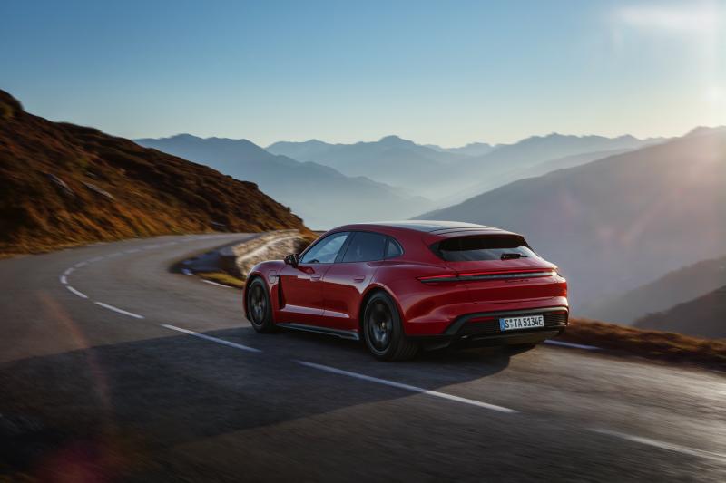  - Porsche Taycan GTS (2022) | Les photos de la berline sportive zéro émission