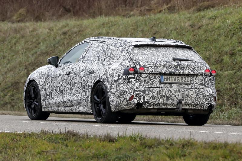 Audi A4 (2023) | Les photos du futur break Avant sous camouflage