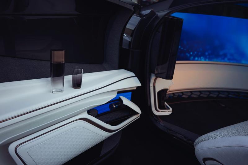 Cadillac InnerSpace | Les images du concept car électrique et autonome