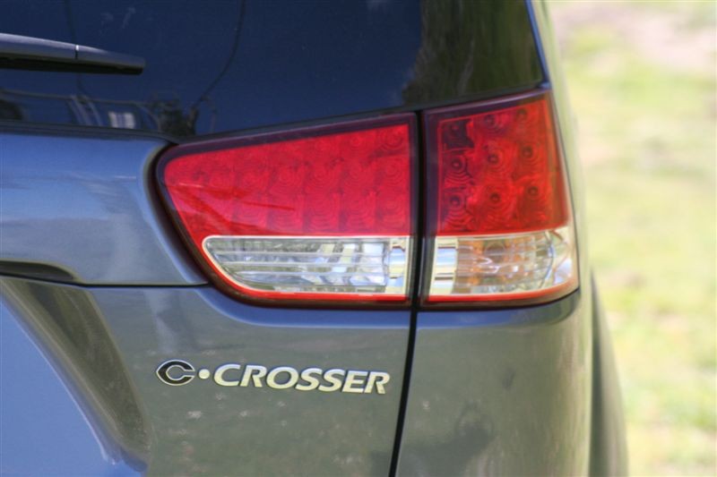  - Citroën C-Crosser 2.2 HDi