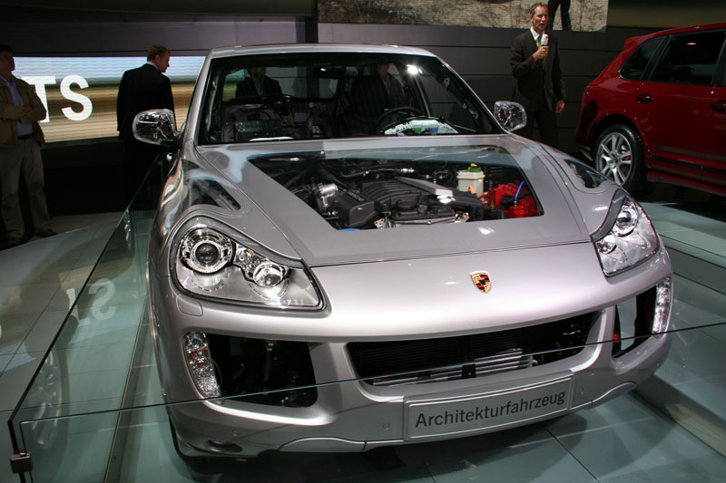  - Porsche Cayenne Hybrid