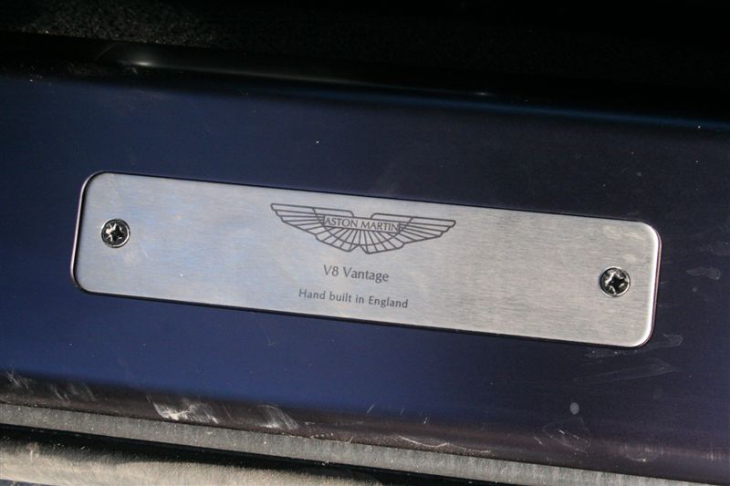  - Aston Martin V8 Vantage