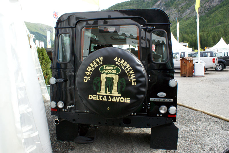  - Land Rover Defender