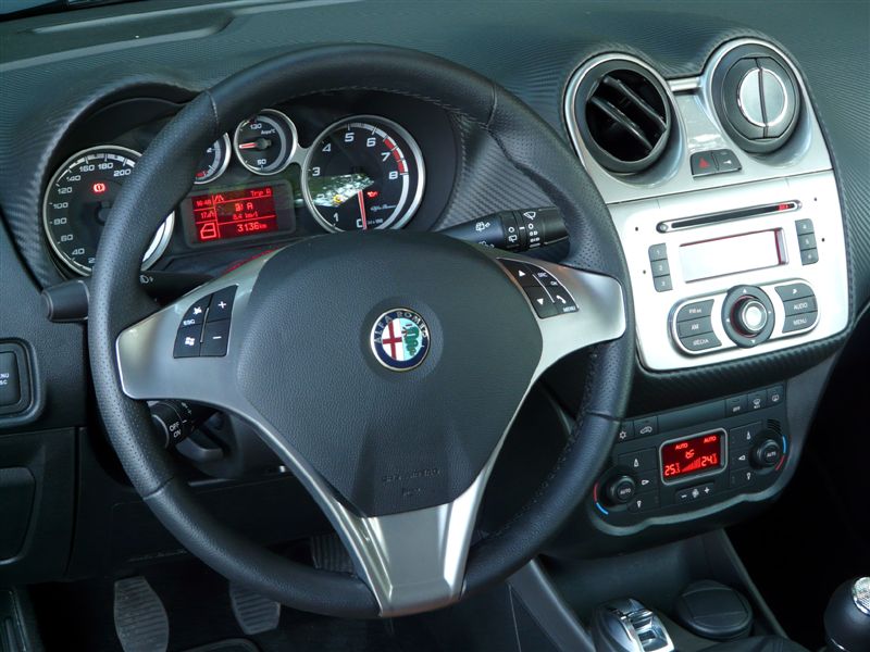  - Alfa Romeo MiTo 1.4 T-Jet 155.jpg