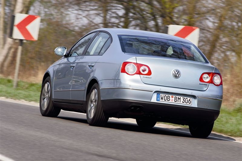  - Volkswagen Passat Bluemotion 2.0 TDI 110 ch