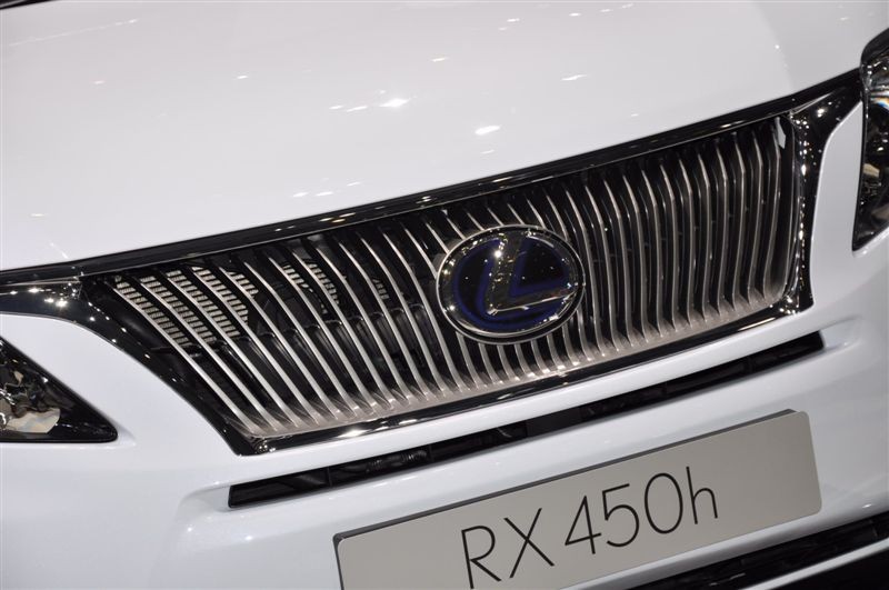  - Lexus RX450h
