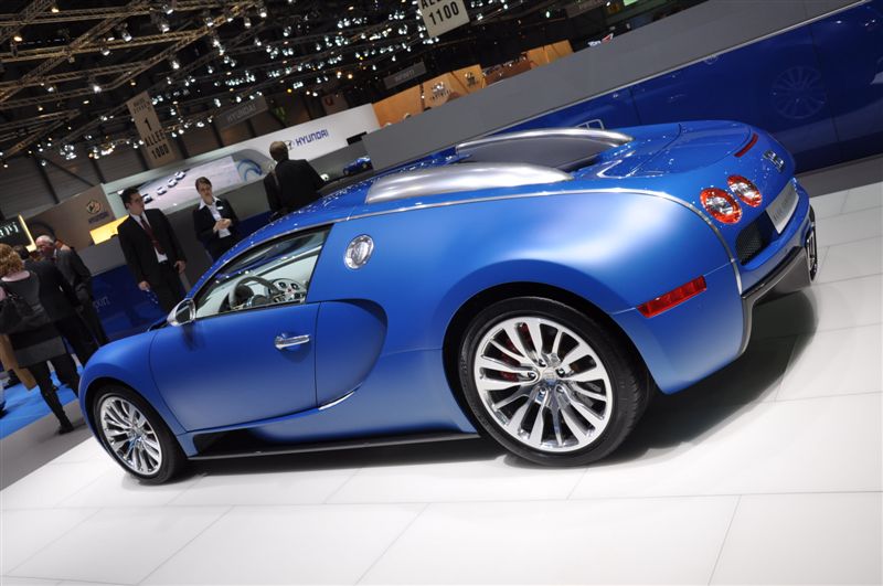  - Bugatti Veyron Bleu Centenaire