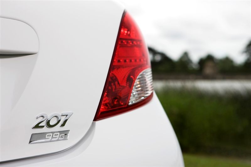  - Peugeot 207 restylee