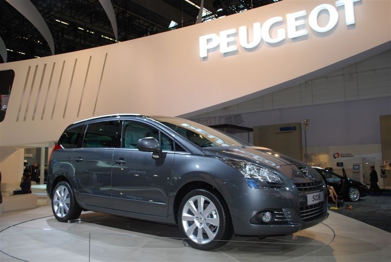  - Peugeot 5008