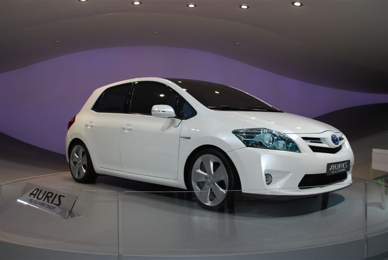  - Toyota Auris HSD Full Hybrid
