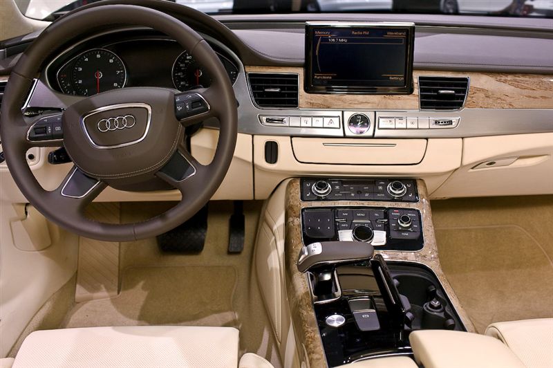  - Audi A8 2010