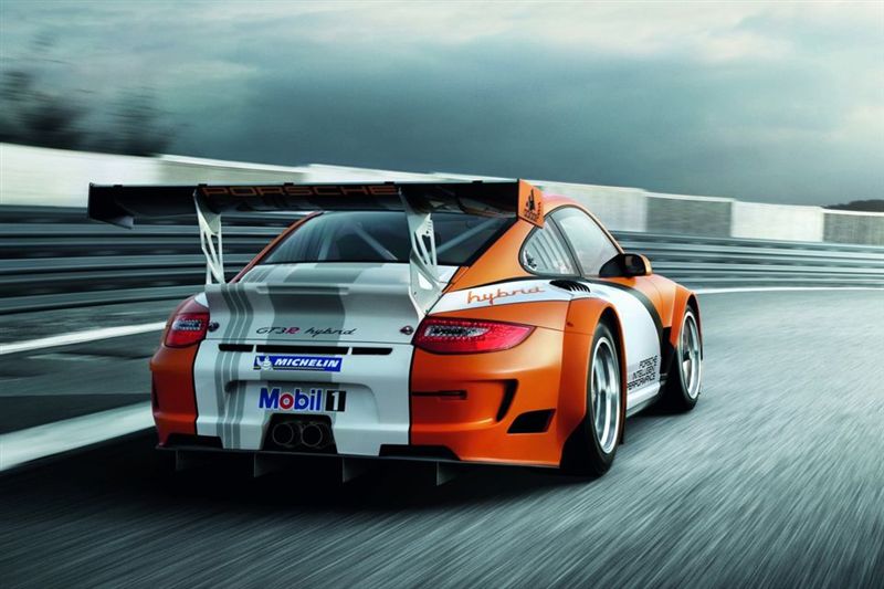  - Porsche 911 GT3 R Hybrid