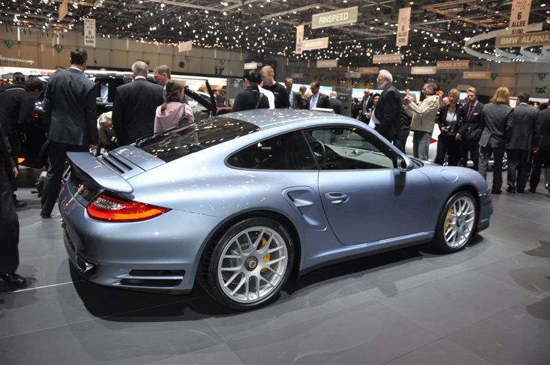  - Porsche 911 Turbo S