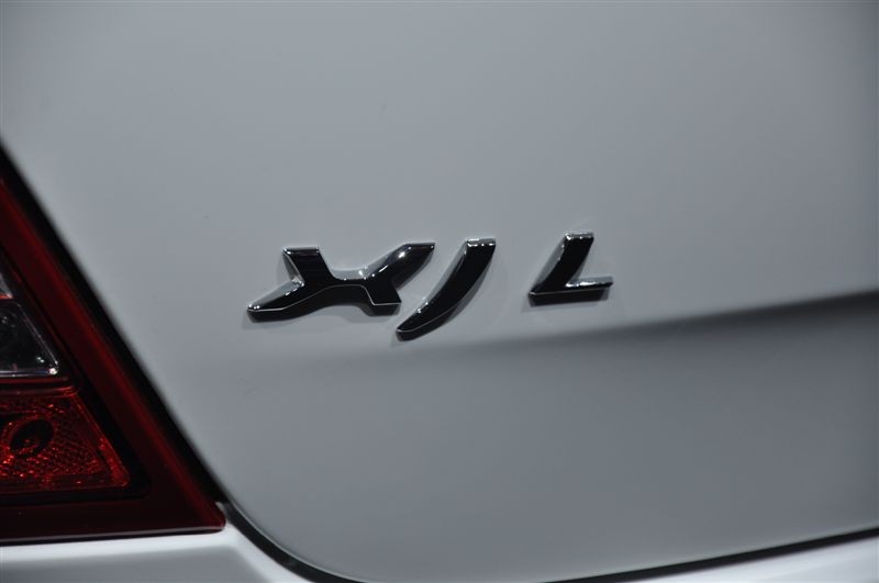  - Jaguar XJ L