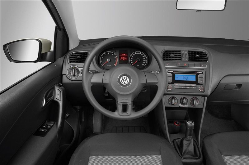  - Volkswagen Polo Sedan