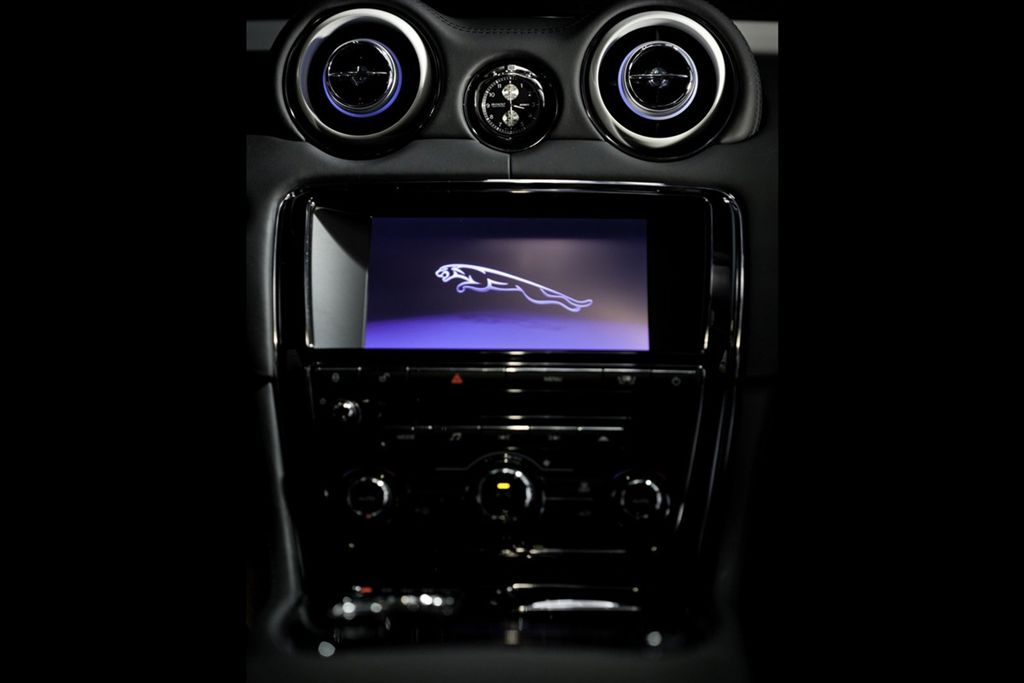  - Jaguar XJ75 Platinum Concept