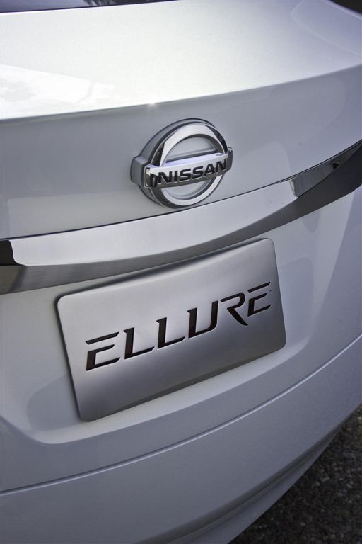  - Nissan Ellure Concept