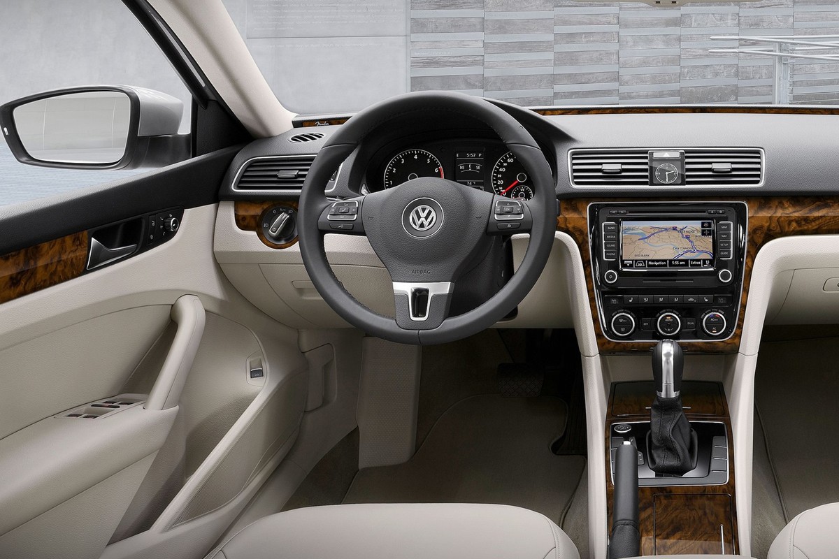  - Volkswagen Passat US 2011