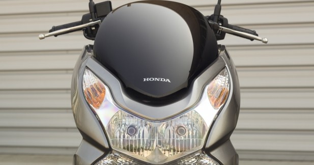  - Honda PCX 125 : Révolution dans l'Urbain