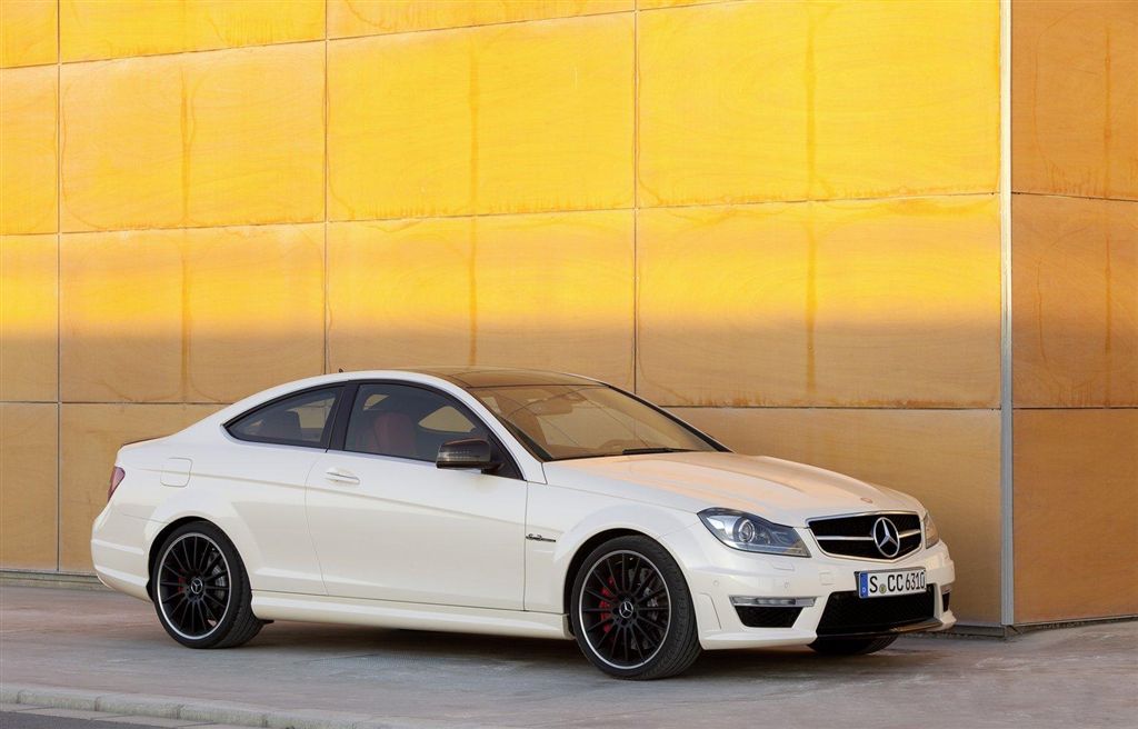  - Mercedes C63 AMG Coupe