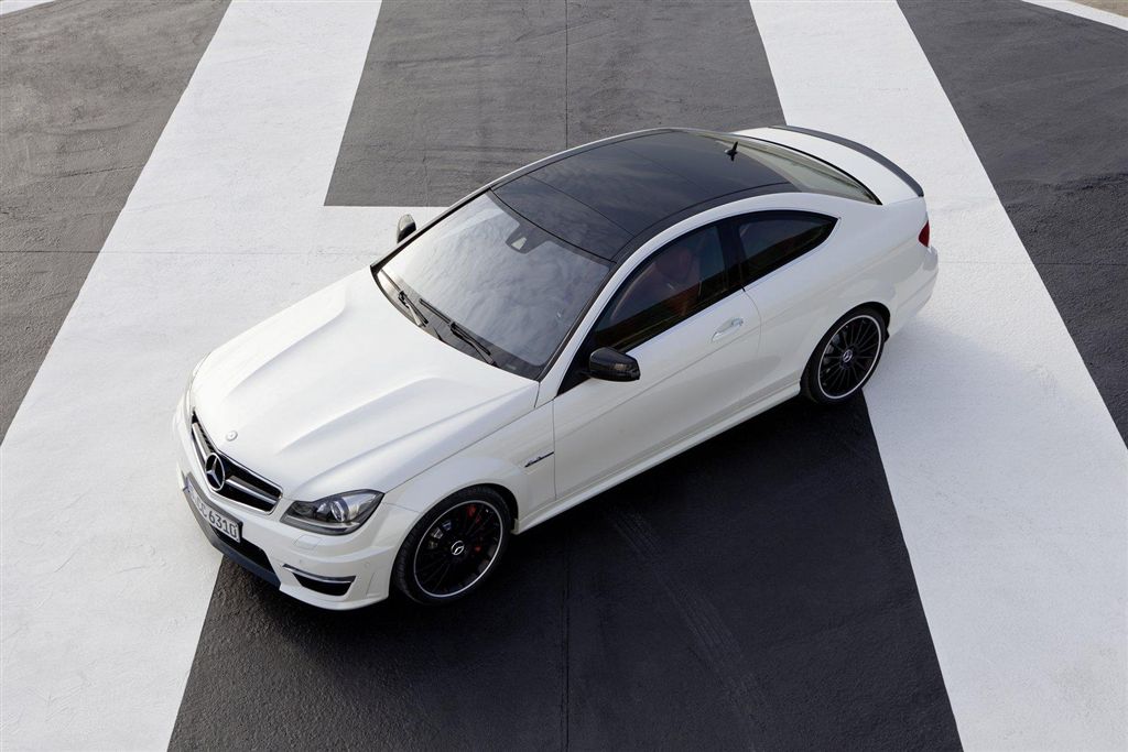  - Mercedes C63 AMG Coupe