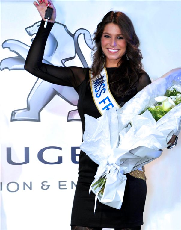  - Miss France sur le stand Peugeot