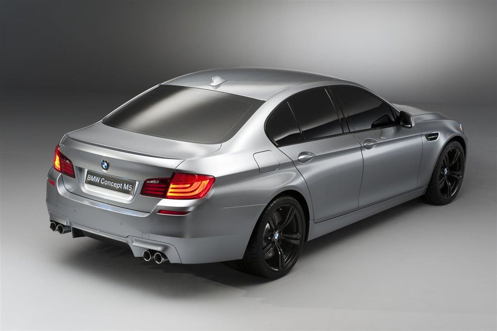  - BMW M5 2011