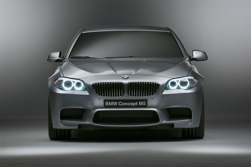  - BMW M5 2011