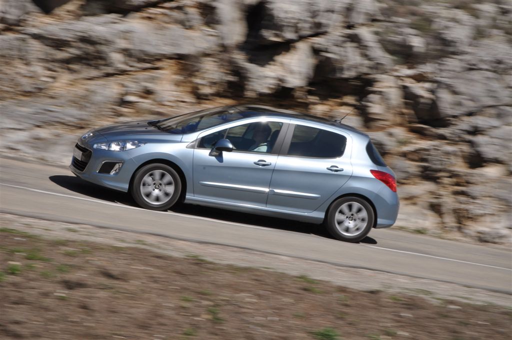  - Peugeot 308 e-HDi 112 ch restylée