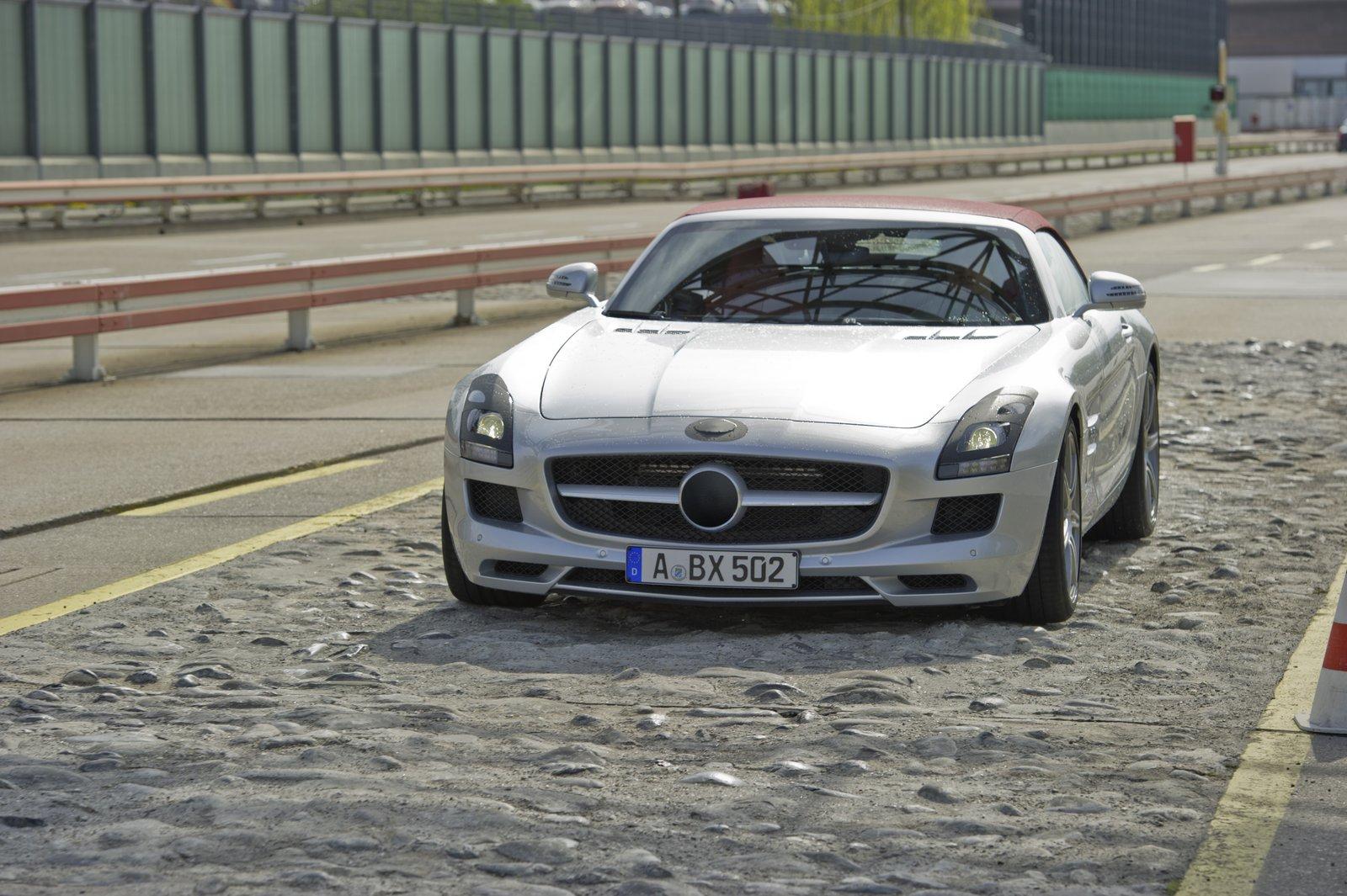  - Mercedes SLS AMG Roadster