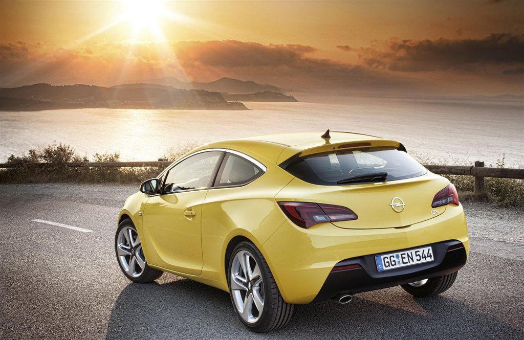  - Opel Astra GTC