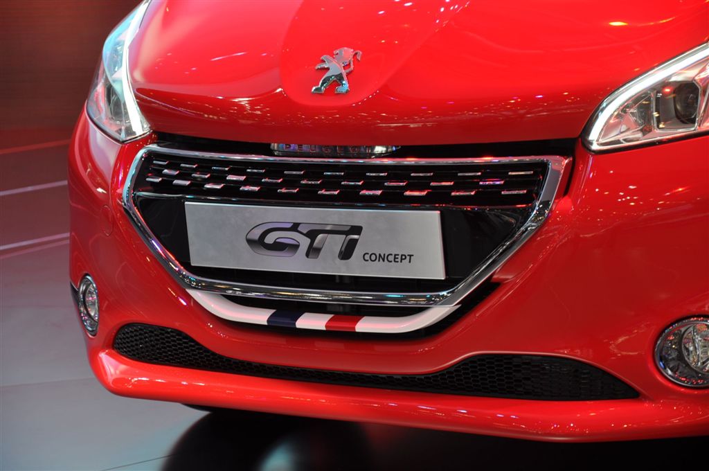  - Peugeot 208 GTI Concept