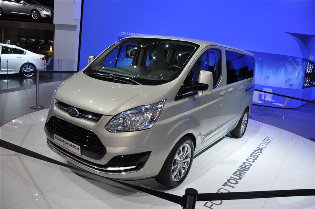  - Ford Tourneo Custom Concept