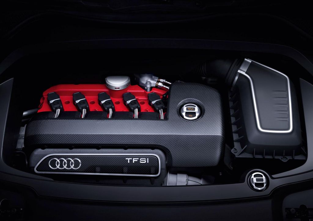  - Audi Q3 Red Track 