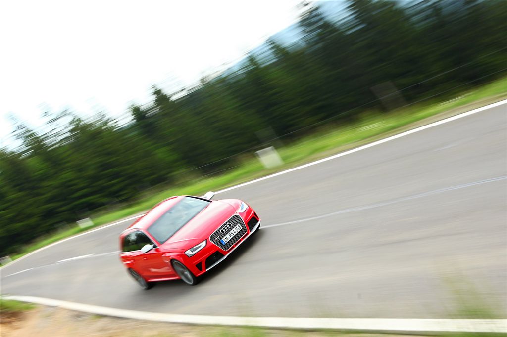  - Audi RS4 2012
