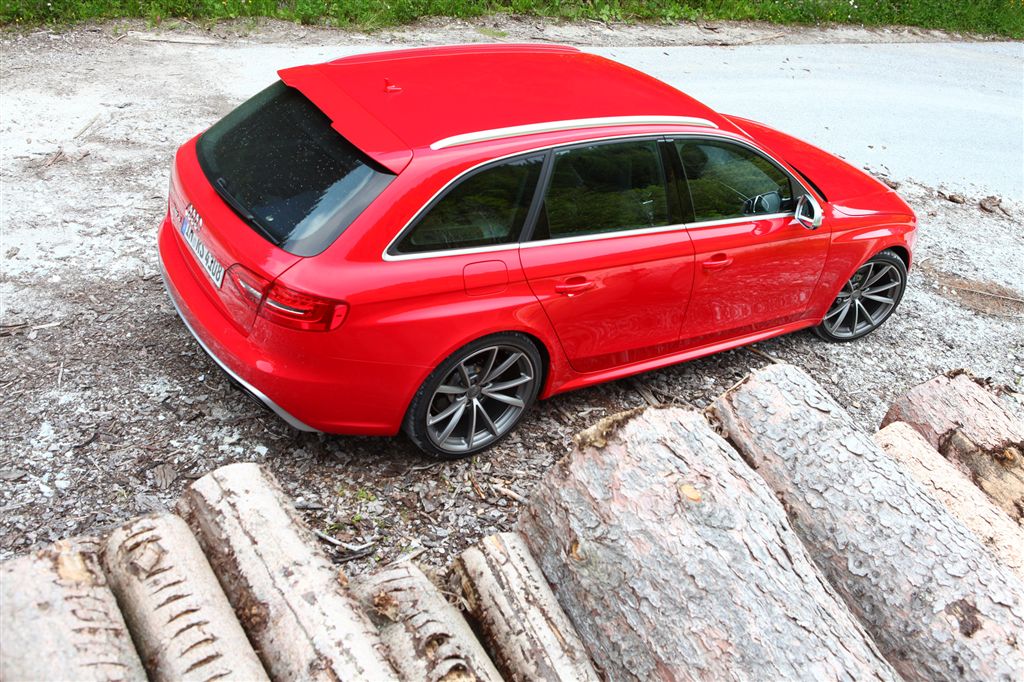  - Audi RS4 2012