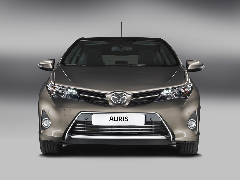  - Toyota Auris 2013