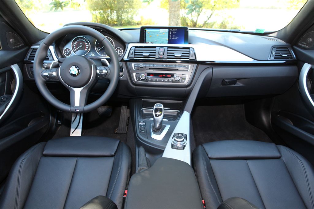  - BMW 330d Touring M Sport